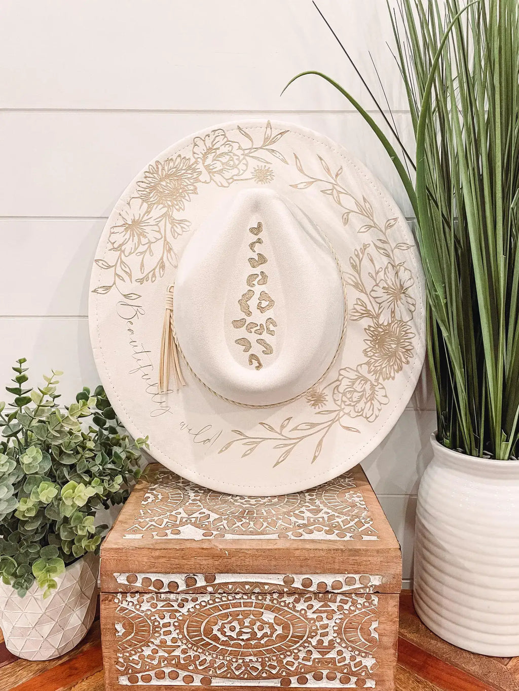 Engraved Floral Hat - He Restores My Soul