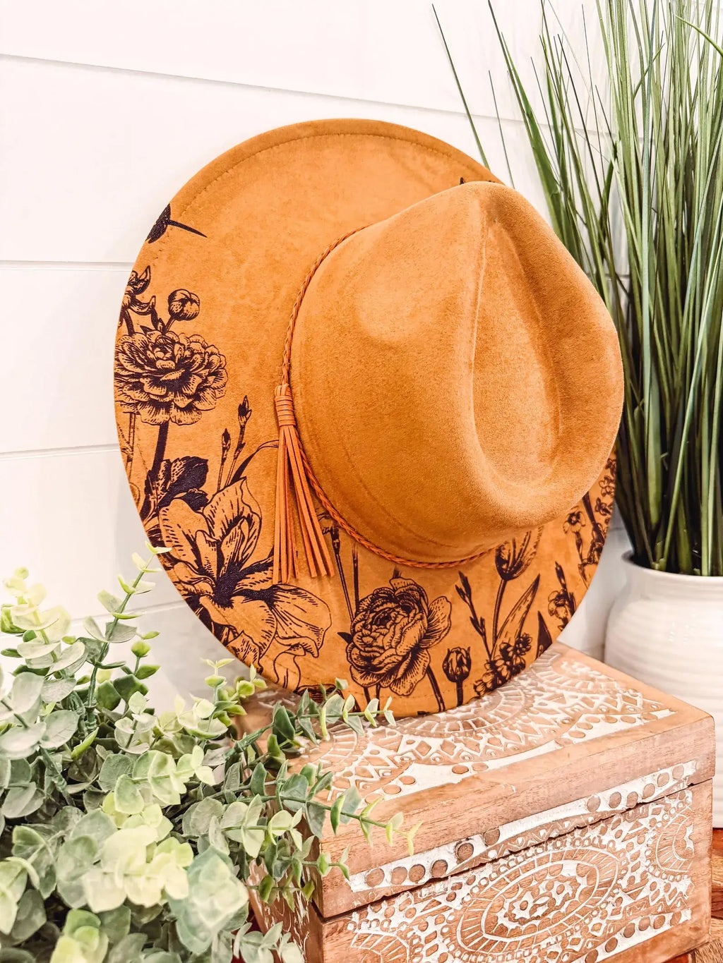 Engraved Floral Hat