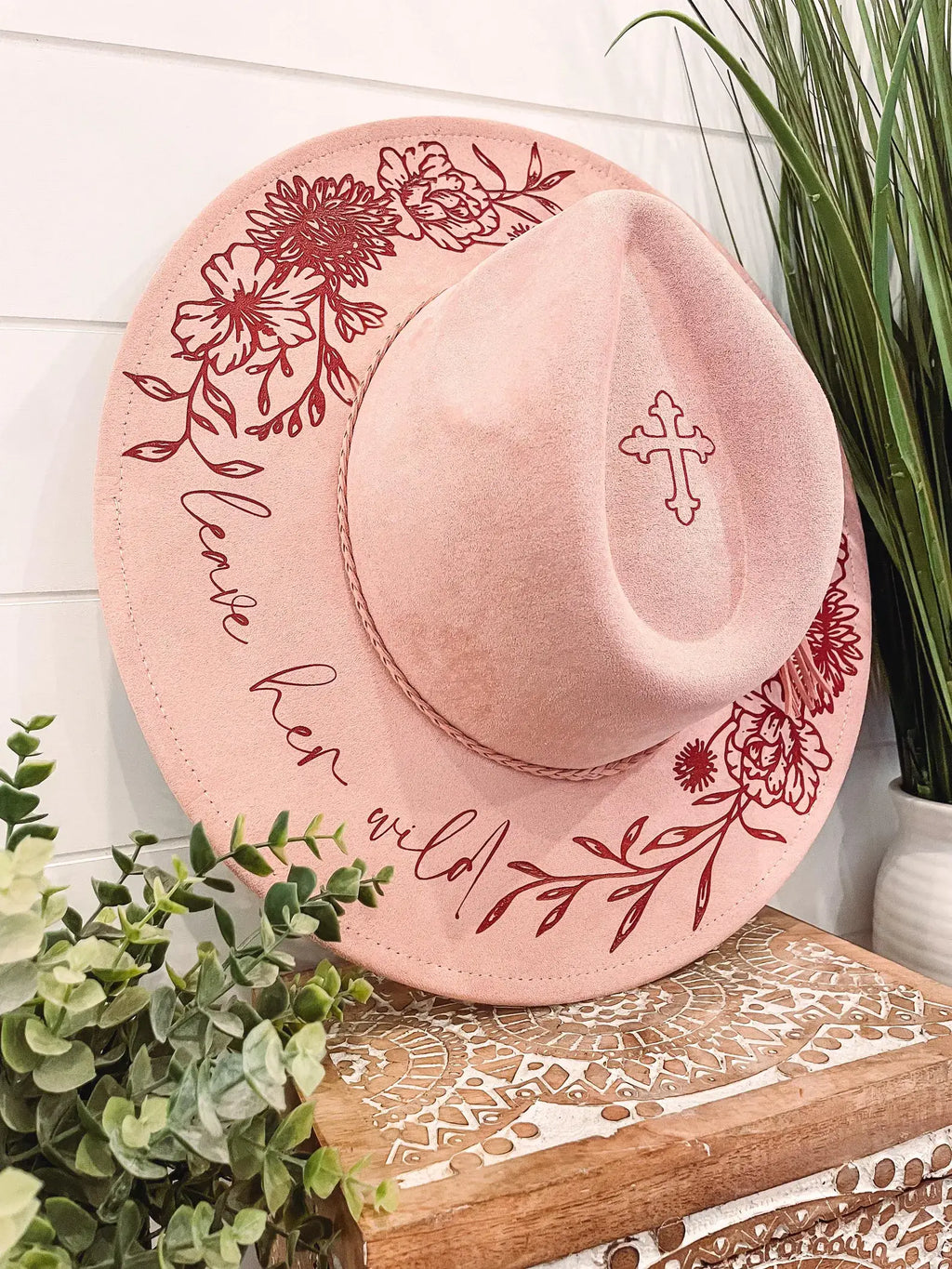 Engraved Floral Hat - Daughter of the King
