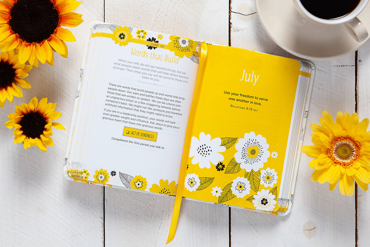 365 Days of Kindness (Devotional, Christmas Gifts for Women)
